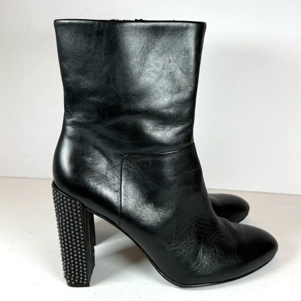 Halston Boots Women’s‎ Black Leather Ankle Boots Size 7.5